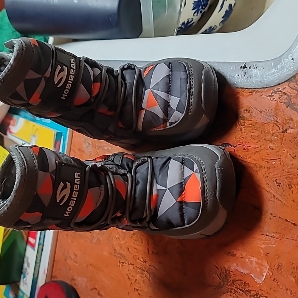 Boys boots